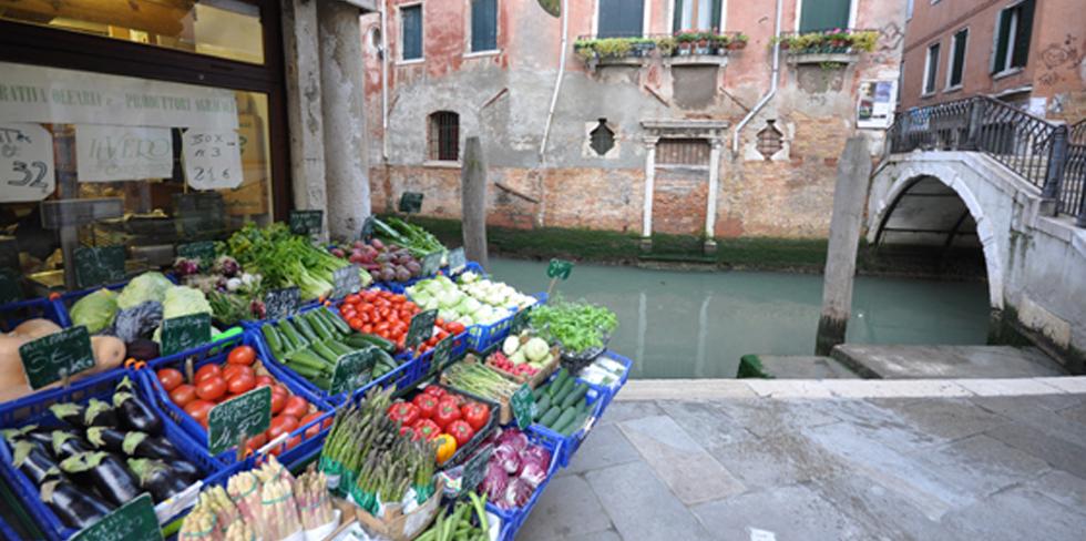 Venetian+Veg+Market